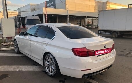 BMW 5 серия, 2011 год, 950 000 рублей, 2 фотография