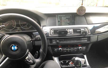 BMW 5 серия, 2011 год, 950 000 рублей, 6 фотография