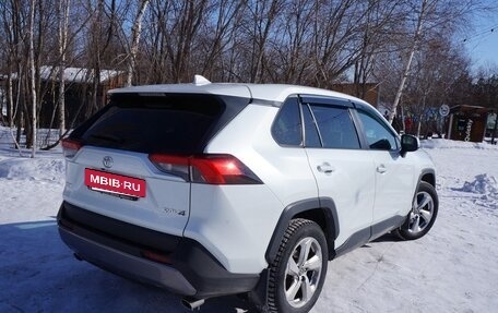 Toyota RAV4, 2021 год, 3 000 000 рублей, 4 фотография