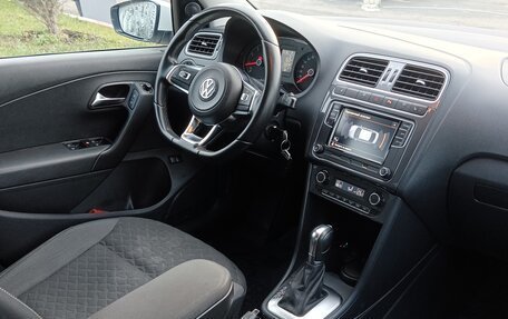 Volkswagen Polo VI (EU Market), 2019 год, 1 100 000 рублей, 11 фотография