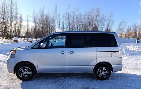 Toyota Voxy II, 2002 год, 780 000 рублей, 9 фотография