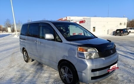 Toyota Voxy II, 2002 год, 780 000 рублей, 4 фотография
