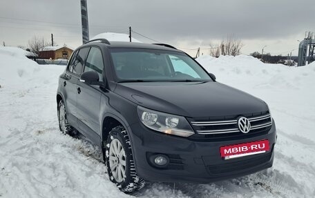Volkswagen Tiguan I, 2011 год, 930 000 рублей, 2 фотография