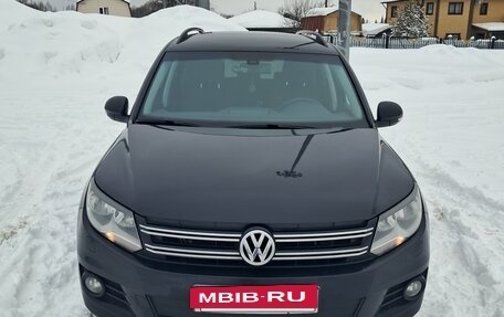 Volkswagen Tiguan I, 2011 год, 930 000 рублей, 3 фотография