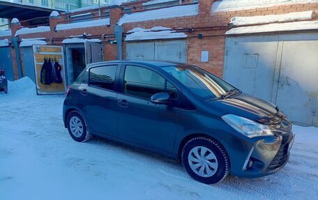 Toyota Vitz, 2017 год, 985 000 рублей, 2 фотография