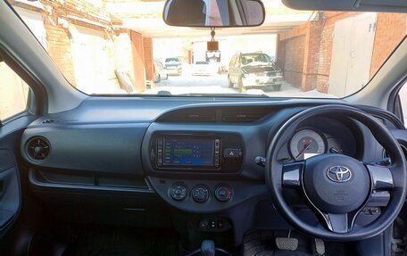 Toyota Vitz, 2017 год, 985 000 рублей, 14 фотография