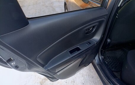 Toyota Vitz, 2017 год, 985 000 рублей, 15 фотография