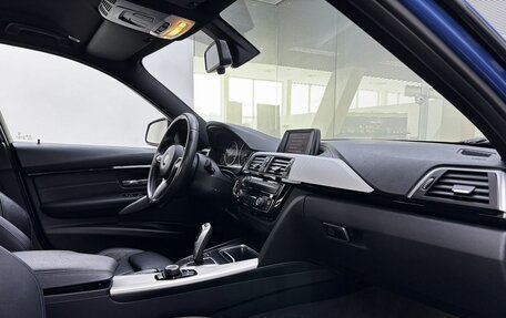 BMW 3 серия, 2018 год, 2 749 000 рублей, 11 фотография