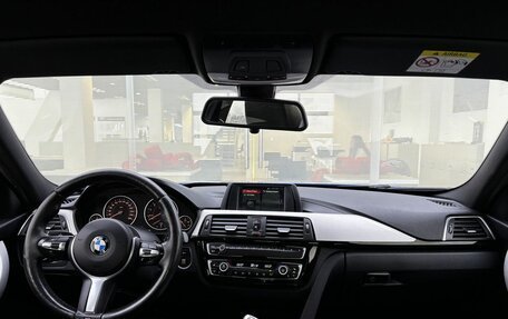 BMW 3 серия, 2018 год, 2 749 000 рублей, 14 фотография