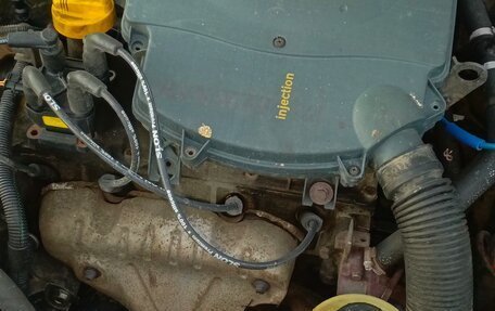 Renault Logan I, 2006 год, 180 000 рублей, 8 фотография