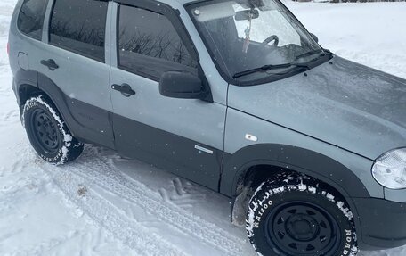 Chevrolet Niva I рестайлинг, 2015 год, 650 000 рублей, 4 фотография