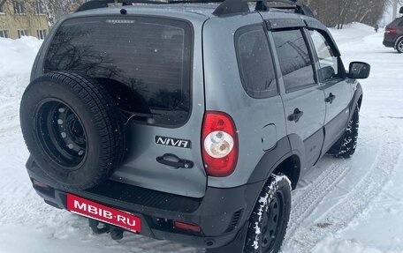 Chevrolet Niva I рестайлинг, 2015 год, 650 000 рублей, 5 фотография