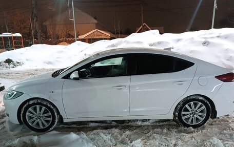 Hyundai Elantra VI рестайлинг, 2018 год, 1 300 000 рублей, 3 фотография