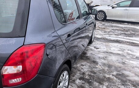 Skoda Fabia II, 2013 год, 750 000 рублей, 5 фотография