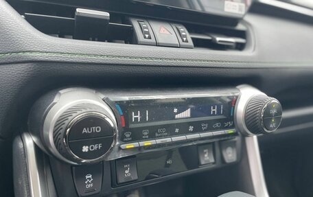 Toyota RAV4, 2025 год, 4 100 000 рублей, 13 фотография