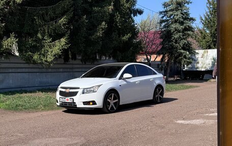 Chevrolet Cruze II, 2011 год, 700 000 рублей, 5 фотография