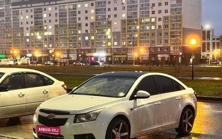 Chevrolet Cruze II, 2011 год, 700 000 рублей, 2 фотография