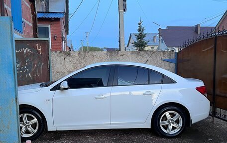 Chevrolet Cruze II, 2011 год, 700 000 рублей, 10 фотография