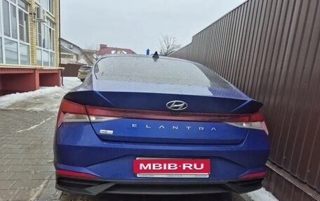 Hyundai Elantra, 2021 год, 1 900 000 рублей, 2 фотография