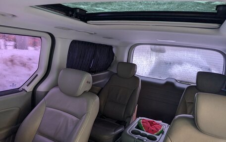 Hyundai Grand Starex Grand Starex I рестайлинг 2, 2016 год, 2 600 000 рублей, 5 фотография