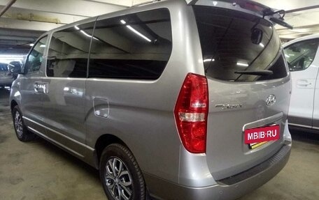 Hyundai Grand Starex Grand Starex I рестайлинг 2, 2016 год, 2 600 000 рублей, 8 фотография