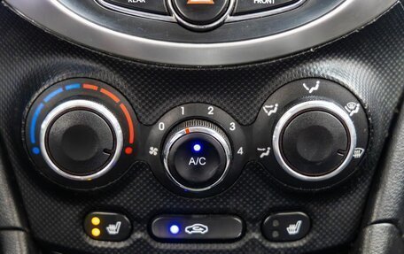 Hyundai Solaris II рестайлинг, 2013 год, 548 000 рублей, 22 фотография