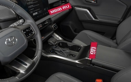 Toyota RAV4, 2025 год, 4 900 000 рублей, 14 фотография