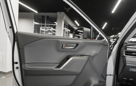 Toyota RAV4, 2025 год, 4 900 000 рублей, 20 фотография