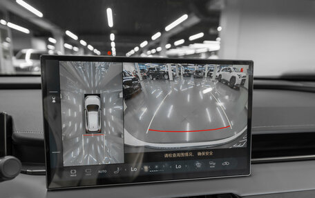 Toyota RAV4, 2025 год, 4 900 000 рублей, 18 фотография