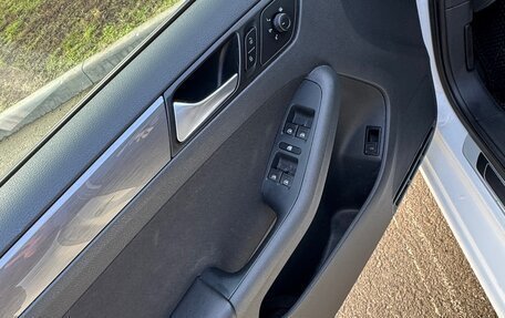 Volkswagen Jetta VI, 2016 год, 1 275 000 рублей, 13 фотография