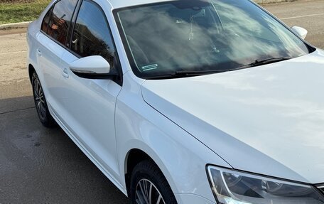 Volkswagen Jetta VI, 2016 год, 1 275 000 рублей, 4 фотография