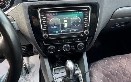 Volkswagen Jetta VI, 2016 год, 1 275 000 рублей, 12 фотография