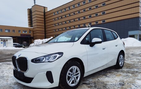 BMW 2 серия Active Tourer, 2022 год, 2 400 000 рублей, 1 фотография