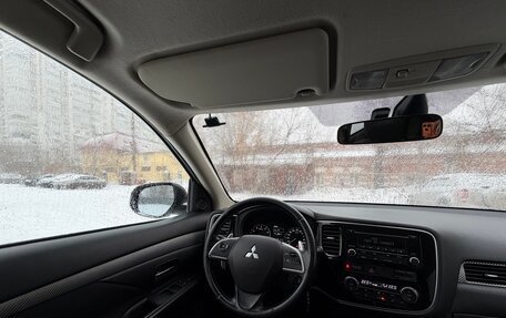 Mitsubishi Outlander III рестайлинг 3, 2013 год, 1 350 000 рублей, 7 фотография