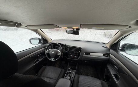 Mitsubishi Outlander III рестайлинг 3, 2013 год, 1 350 000 рублей, 6 фотография