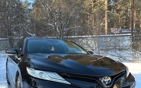 Toyota Camry, 2020 год, 3 480 000 рублей, 10 фотография