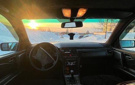 Mercedes-Benz E-Класс, 1998 год, 385 000 рублей, 15 фотография