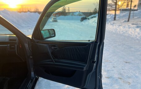 Mercedes-Benz E-Класс, 1998 год, 385 000 рублей, 21 фотография