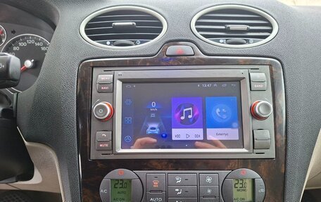 Ford Focus II рестайлинг, 2006 год, 18 фотография