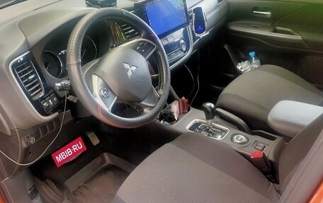 Mitsubishi Outlander III рестайлинг 3, 2012 год, 1 350 000 рублей, 4 фотография