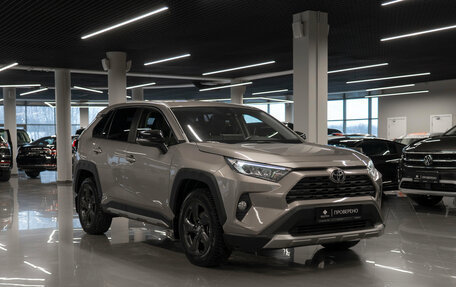 Toyota RAV4, 2022 год, 3 780 000 рублей, 2 фотография