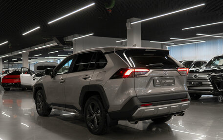 Toyota RAV4, 2022 год, 3 780 000 рублей, 4 фотография