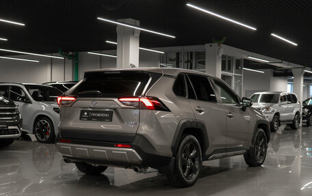 Toyota RAV4, 2022 год, 3 780 000 рублей, 5 фотография