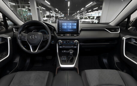 Toyota RAV4, 2022 год, 3 780 000 рублей, 8 фотография