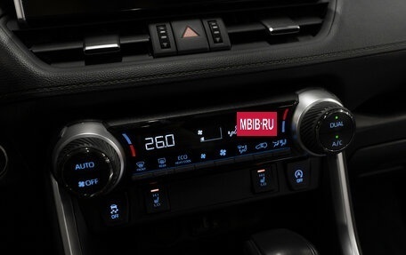 Toyota RAV4, 2022 год, 3 780 000 рублей, 17 фотография