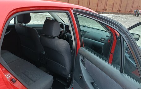 Toyota Corolla, 2004 год, 650 000 рублей, 4 фотография