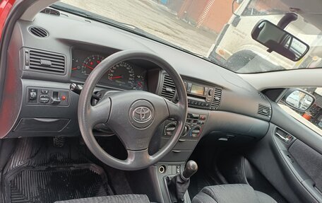 Toyota Corolla, 2004 год, 650 000 рублей, 10 фотография