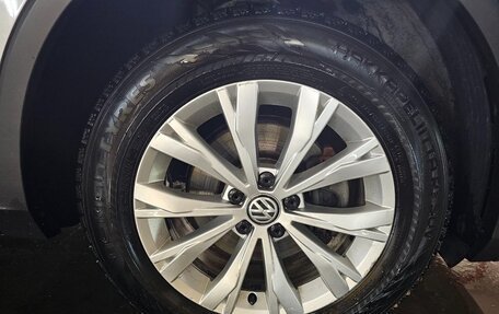 Volkswagen Tiguan II, 2020 год, 2 450 000 рублей, 13 фотография