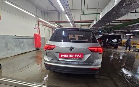 Volkswagen Tiguan II, 2020 год, 2 450 000 рублей, 6 фотография