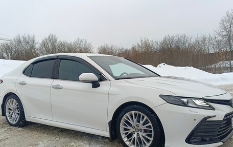 Toyota Camry, 2018 год, 2 300 000 рублей, 2 фотография